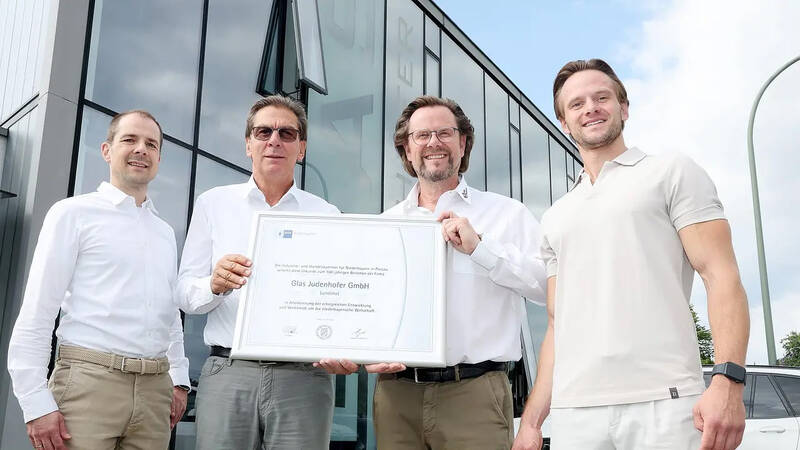 news/firmenjubilaeum-100-jahre-glas-judenhofer-gmbh-i-von-der-kleinen-werkstatt-zum-modernen-familienbetrieb-s222060