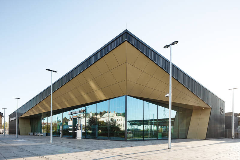 referenzen/bahnhof-bitterfeld