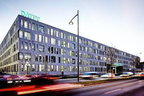 DATEV-Gebäude in Nürnberg mit ISOLAR NEUTRALUX Glas von Arnold Glas